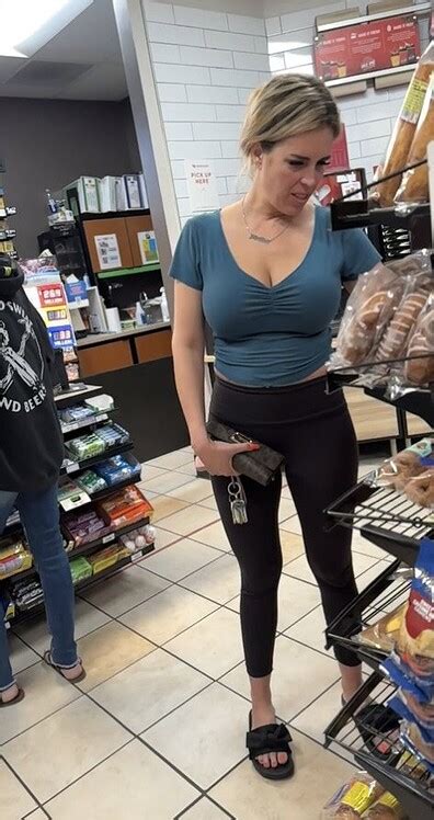 Trailer Trash MILF Not OC Spandex Leggings Yoga Pants Forum