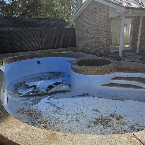Before & After - Pool Tek Resurfacing