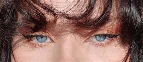 Got them ice blue eyes (taken in natural sunlight) : r/eyes