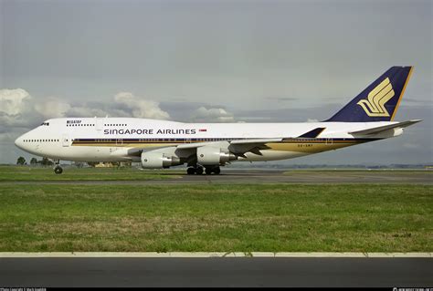 V Smy Singapore Airlines Boeing Photo By Mark Ijsseldijk Id