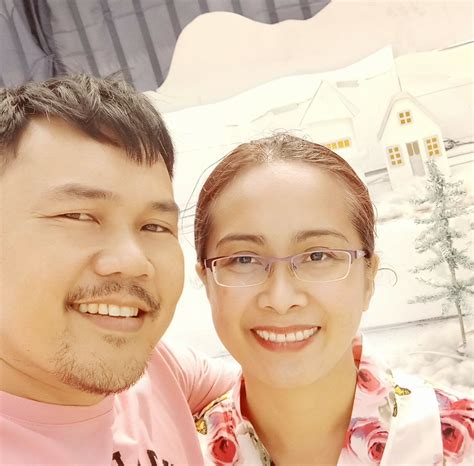 The hypnotic dance of the warp and weft. 🧵 This is where fabric truly