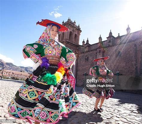 Traditional Clothing Of Peru Photos And Premium High Res Pictures