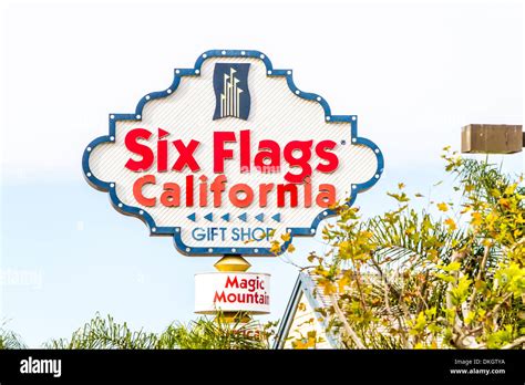 The Freeway sign for Six Flags Magic Mountain Stock Photo - Alamy