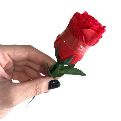 Calcinha Tanga Renda Em Formato De Rosa Vermelha Aroma De Rosa Lembrancinha Lingerie