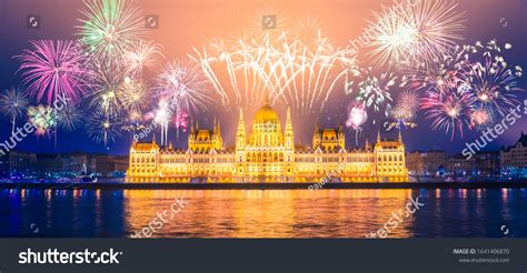 12,614 Hungarian Parliament Night Images, Stock Photos & Vectors ...