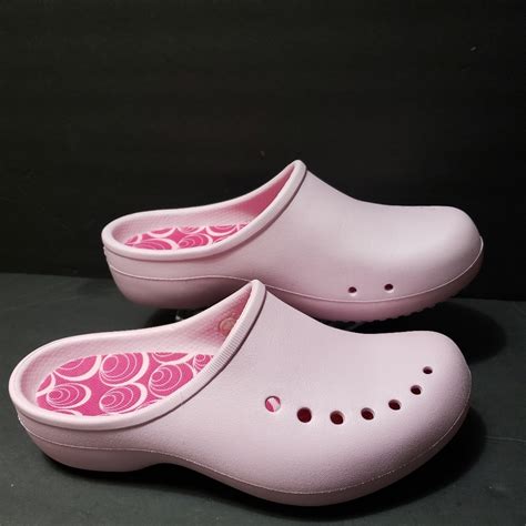 Crocs "Freesail" Slip-On Round Toe Clogs Women Size 6 - Gem