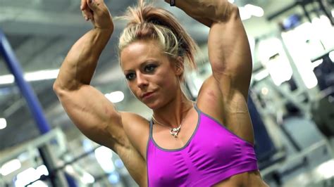 Fbb Danielle Reardon Flexing Shredded Biceps Youtube