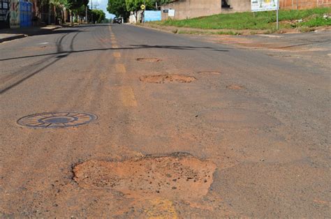 Buracos Em Asfalto Lideram Queixas Na Ouvidoria Jornal A Cidade De