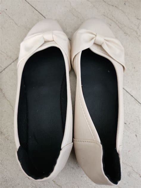 Nude Flats Women S Fashion Footwear Flats On Carousell