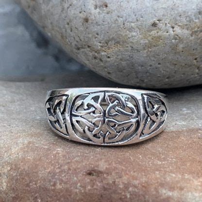 Claddagh Celtic Knot Ring GLE Good Living Essentials