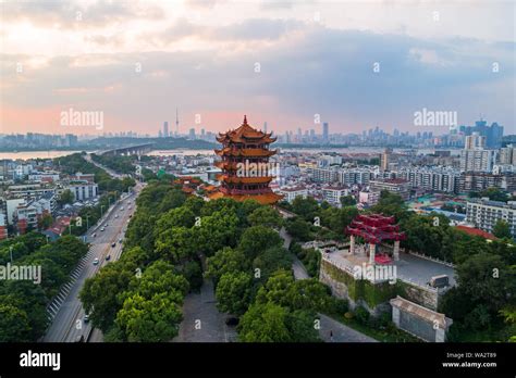 Wuhan yellow crane tower Stock Photo - Alamy