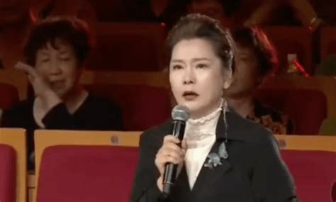 热搜第一！知名演员怒批行业现状：戏呢？钱呢？ 何赛飞 越剧 戏曲