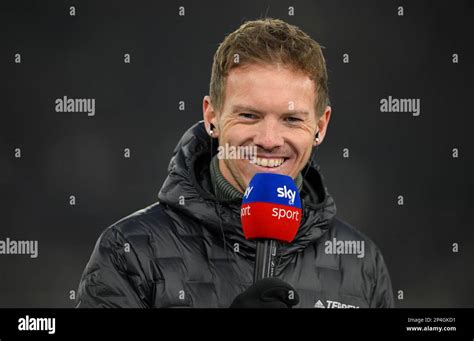 Julian Nagelsmann Coach Fc Bayern M Nchen Fcb Interview Micro