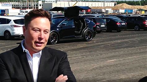 Tesla S Elon Musk Poetically Explains What It Means To Start A Company