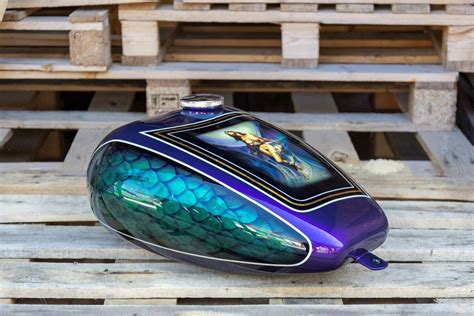 璐归 娓 涓 烘 瑕 涓 杞 板 寸 In 2022 Motorcycle Tank Harley Helmets Kustom