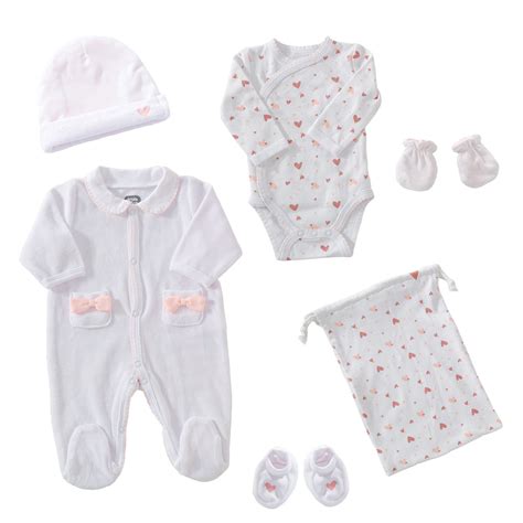 Kit naissance 6 pièces fille 1 mois de Trois kilos sept sur allobébé