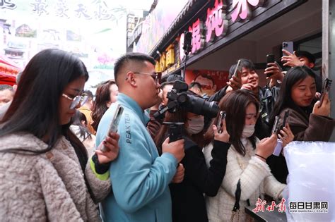 一碗麻辣烫带火一座城 天水“吃货节”掀起甘肃文旅“流量”热潮