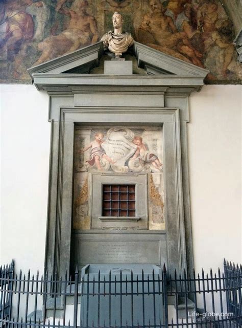 Orphanage, Florence (Ospedale degli Innocenti) - Brunelleschi's masterpiece with the museum of ...