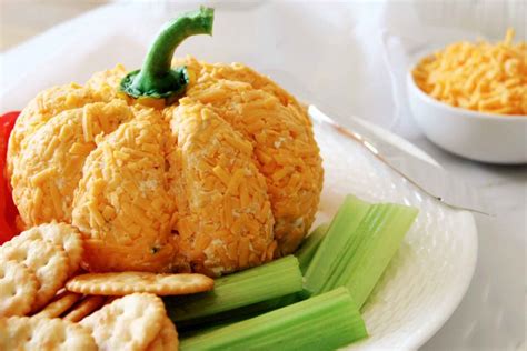 Easy Pumpkin Shaped Cheese Ball Appetizer