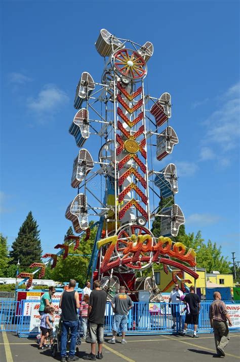 Zipper Carnival Ride Model