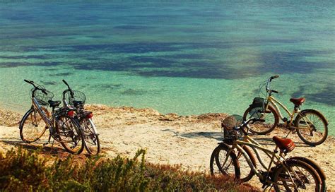 Favignana Isole Egadi Come Muoversi Per Scoprire Le Meraviglie Dell Isola