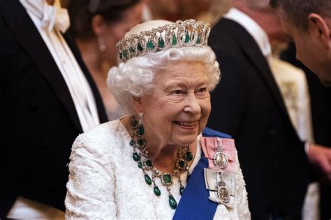 Queen Elizabeth II - Royal