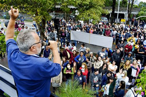 Mais De Servidores V O Prefeitura Reivindicar Melhores Sal Rios