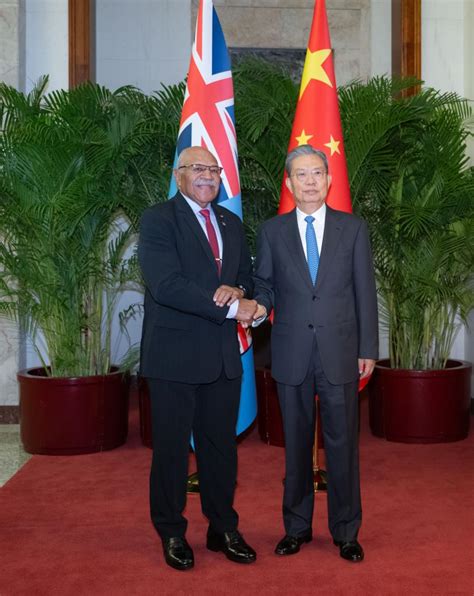 China S Top Legislator Meets Fijian Pm Xinhua