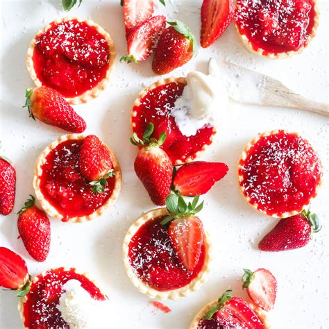 Mini Strawberry Tarts – LEAH ITSINES