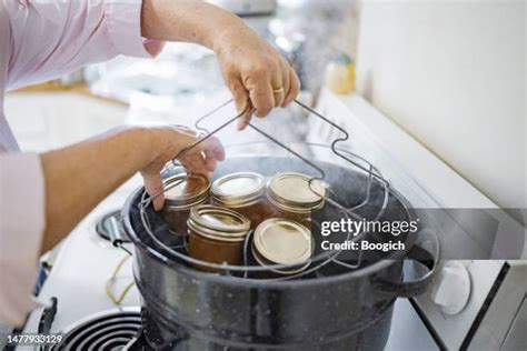 Boiling Water Canning Photos and Premium High Res Pictures - Getty Images