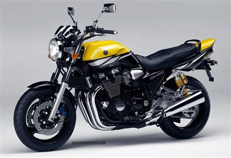 Moto Yamaha Xjr