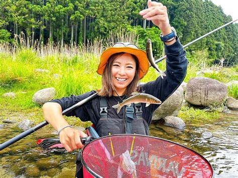 渕上万莉 さんのインスタグラム写真 渕上万莉 Instagram「アユ釣り🎣⛰ 最近にっしゃんとドハマり中で 休みがあればアユか