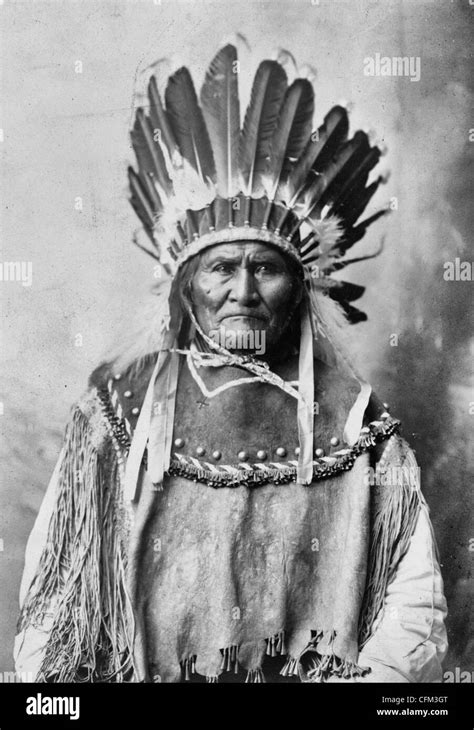 Geronimo Apache Tribal Chief Circa 1907 Stock Photo 44082440 Alamy