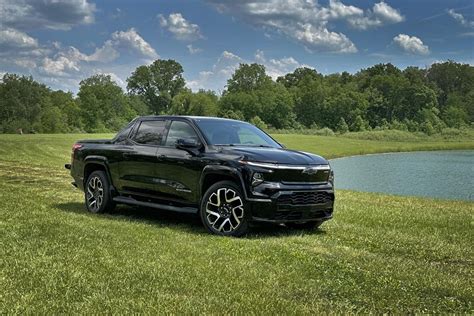 First Drive 2024 Chevrolet Silverado Ev Rst First Edition The Thrill Of Driving