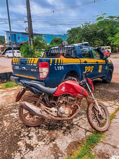 PRF apreende motocicleta adulterada em Presidente Figueiredo Polícia