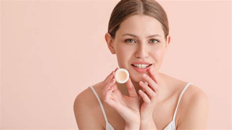 Easy Ways To Prevent Chapped Lips