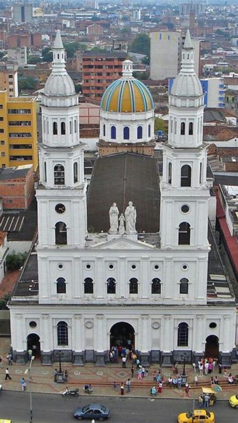 Sagrada Familia En Bucaramanga Landmarks Building Travel