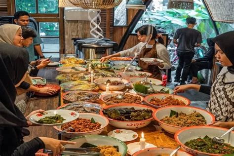 Rumah Makan Sunda Di Sentul View Gunung Makan Apa Saja Yang Kamu Mau