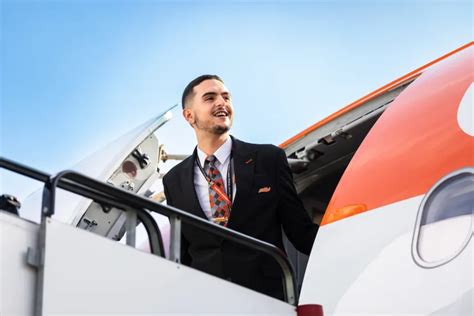 easyJet Cabin Crew | easyJet Careers