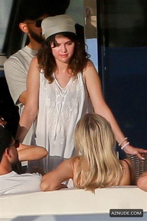 Selena Gomez Stuns As She Soaks Up The Sun In Green Bikini Aboard Luxury Yacht In Hawaii AZNude