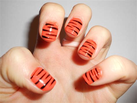 Polished-Perfect: Tiger Nail Art