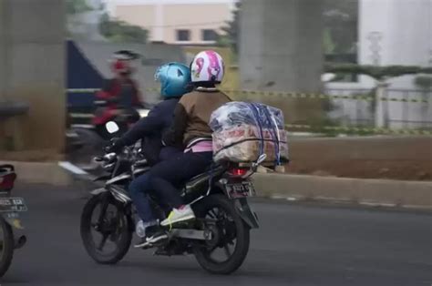 Tips Mudik Naik Motor Yang Aman Dan Nyaman Jangan Sampai Terlewat