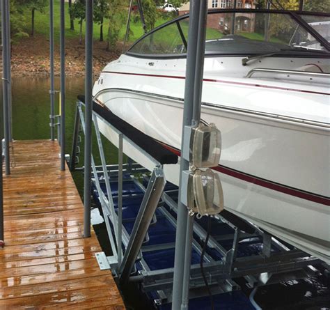 Shallow Water Boat Lift | Pontoon & Boat Floater Specialist of OK