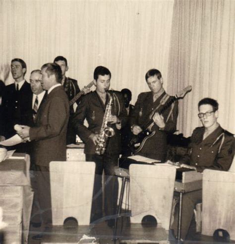 Photo De Classe Chanteur Et Saxophoniste Dans L Orchestre Du R Giment