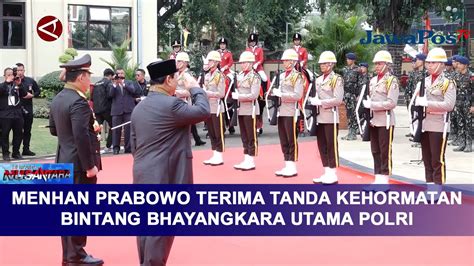 Menhan Prabowo Terima Tanda Kehormatan Bintang Bhayangkara Utama Polri