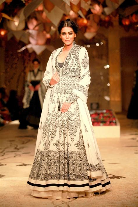 ROHIT BAL GRAND FINALE INDIA BRIDAL FASHION WEEK | Stylish By Nature By ...