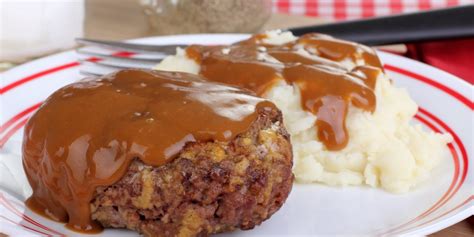 British People Are So Obsessed With Gravy, They'd Drink It Through A ...