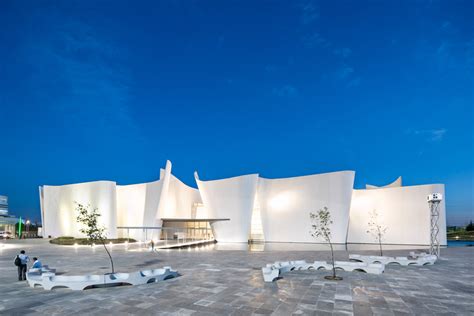 Toyo Ito Uses Fluted Concrete Walls To Define Baroque Museum