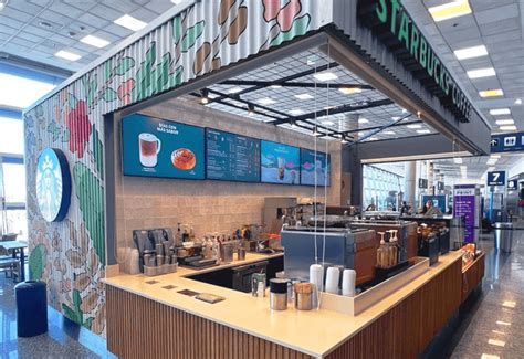 Starbucks se expande con la inauguración de una nueva cafetería en la