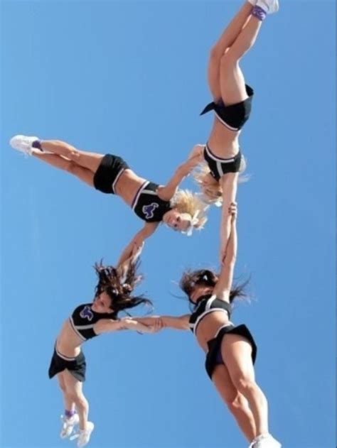 Awesome Cheerleading Stunt Cheerleading Cool Cheer Stunts